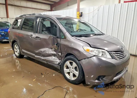2015 Toyota Sienna Le из США, поврежденный, VIN 5TDKK3DC8FS539626